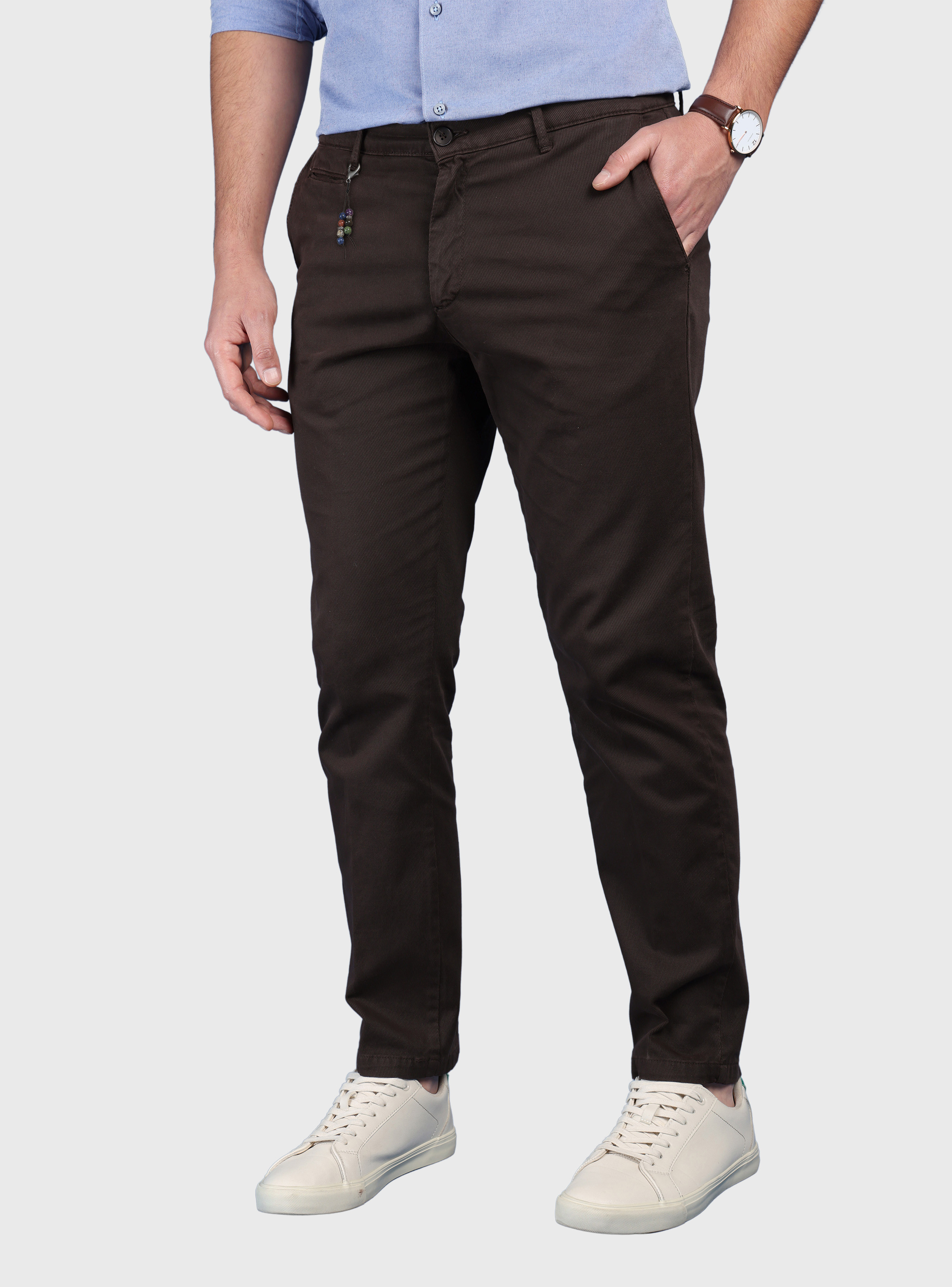 PANTALON TEXTURADO SPANDEX TAILORED FIT CAFE  ARROW - 1
