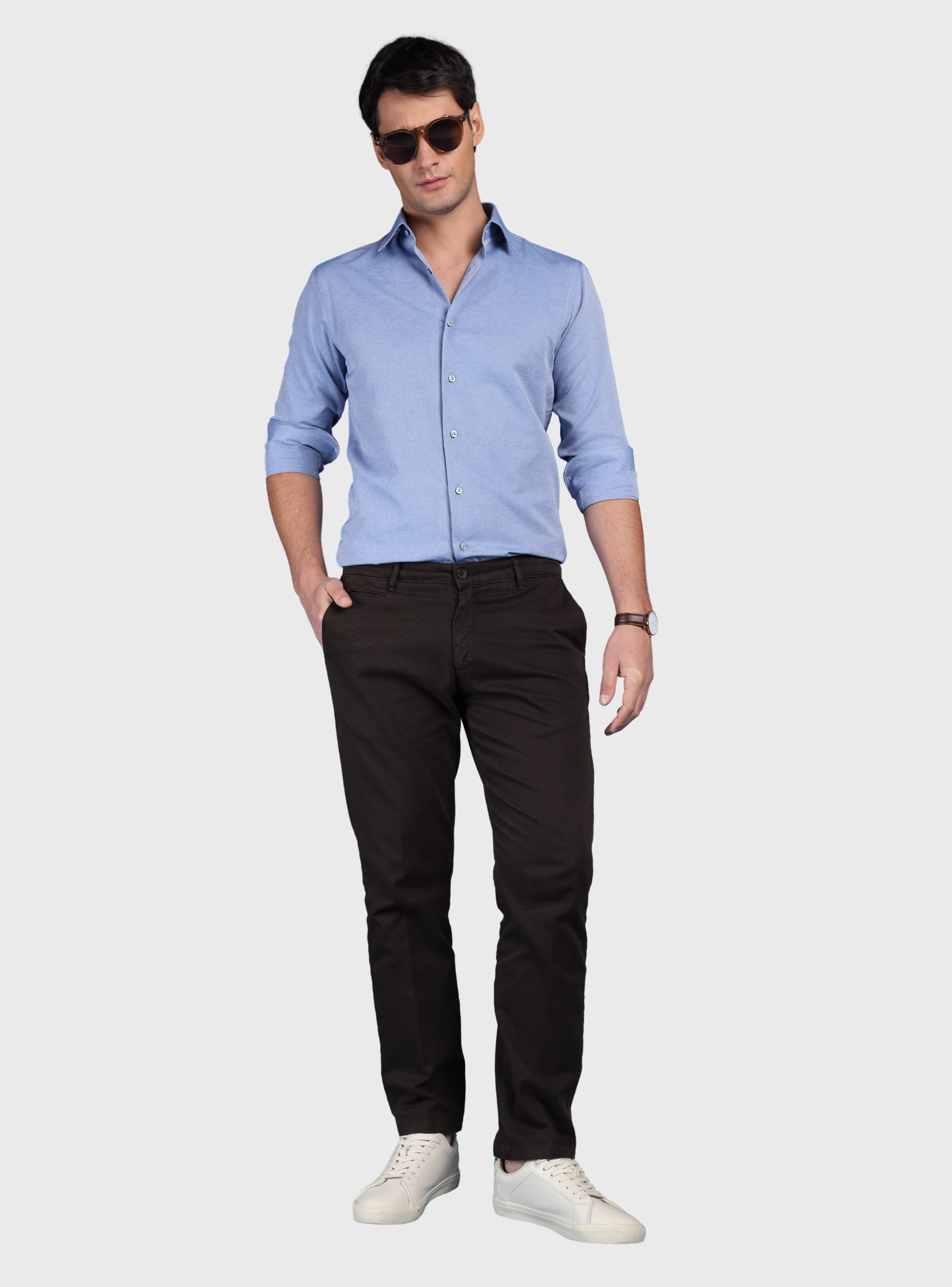 PANTALON TEXTURADO SPANDEX TAILORED FIT CAFE  ARROW - 4
