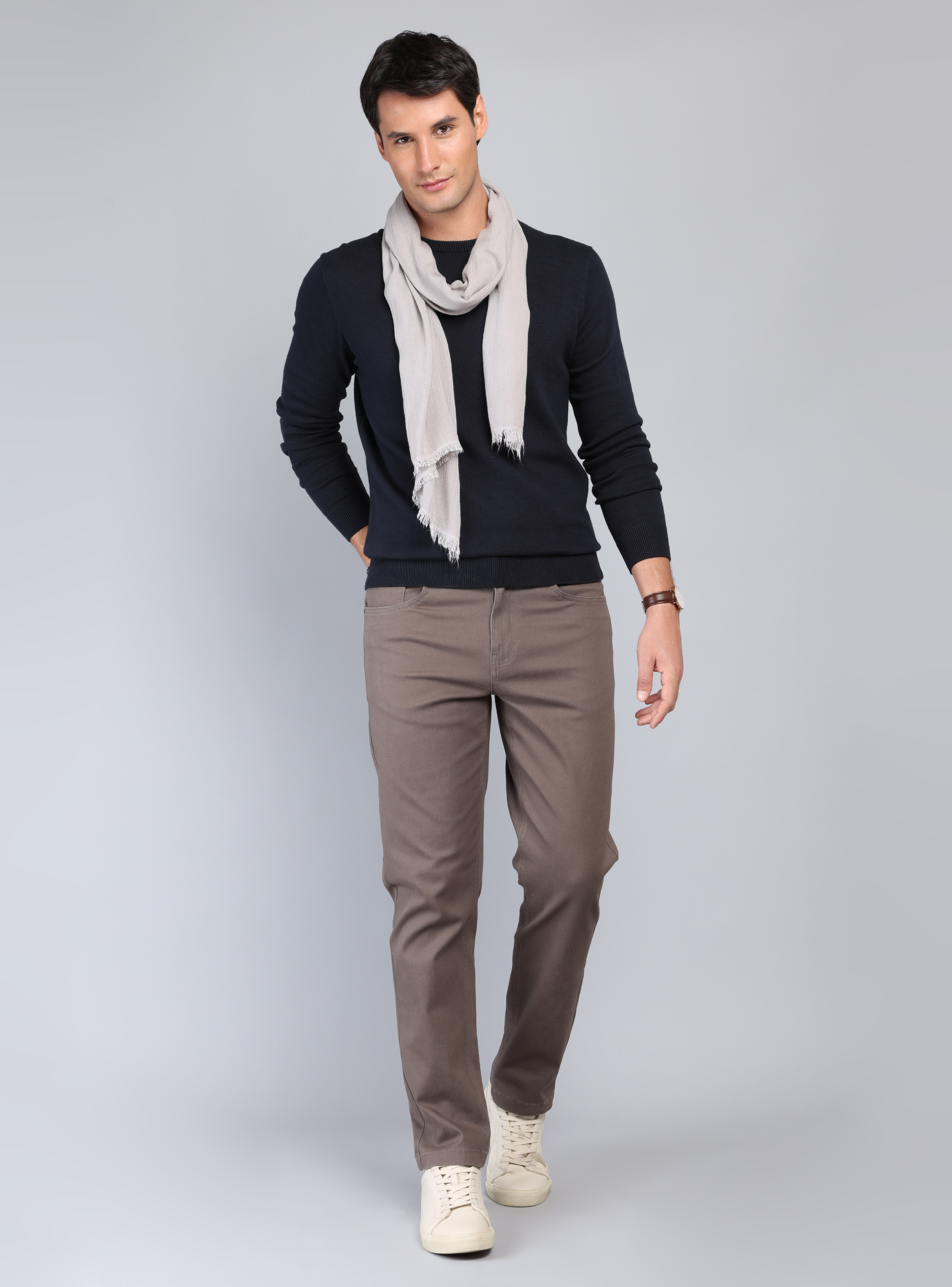 SWEATER CUELLO REDONDO REGULAR FIT AZUL MARINO ARROW - 4