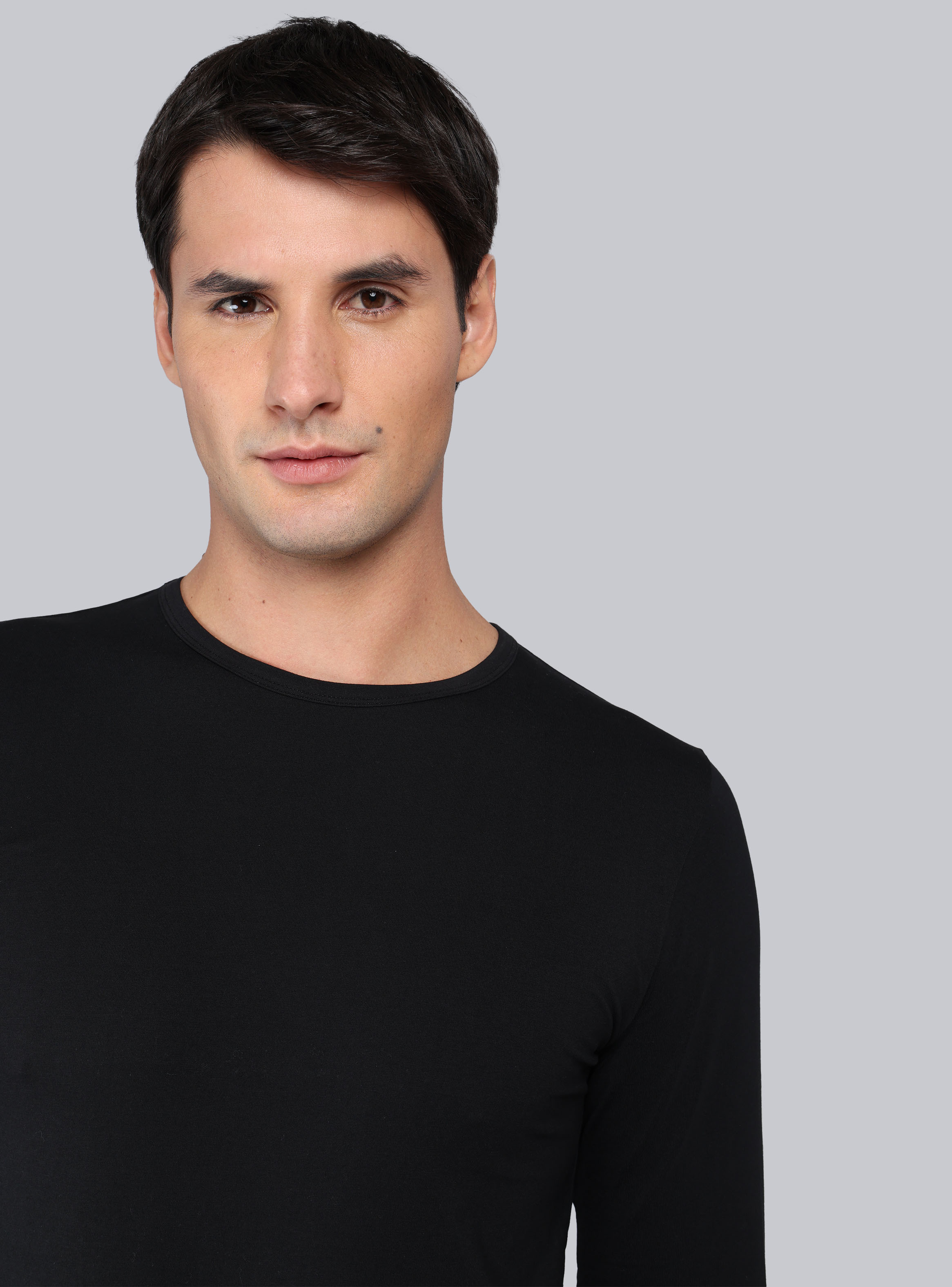 CAMISETA PRIMERA CAPA REGULAR FIT NEGRO ARROW - 3