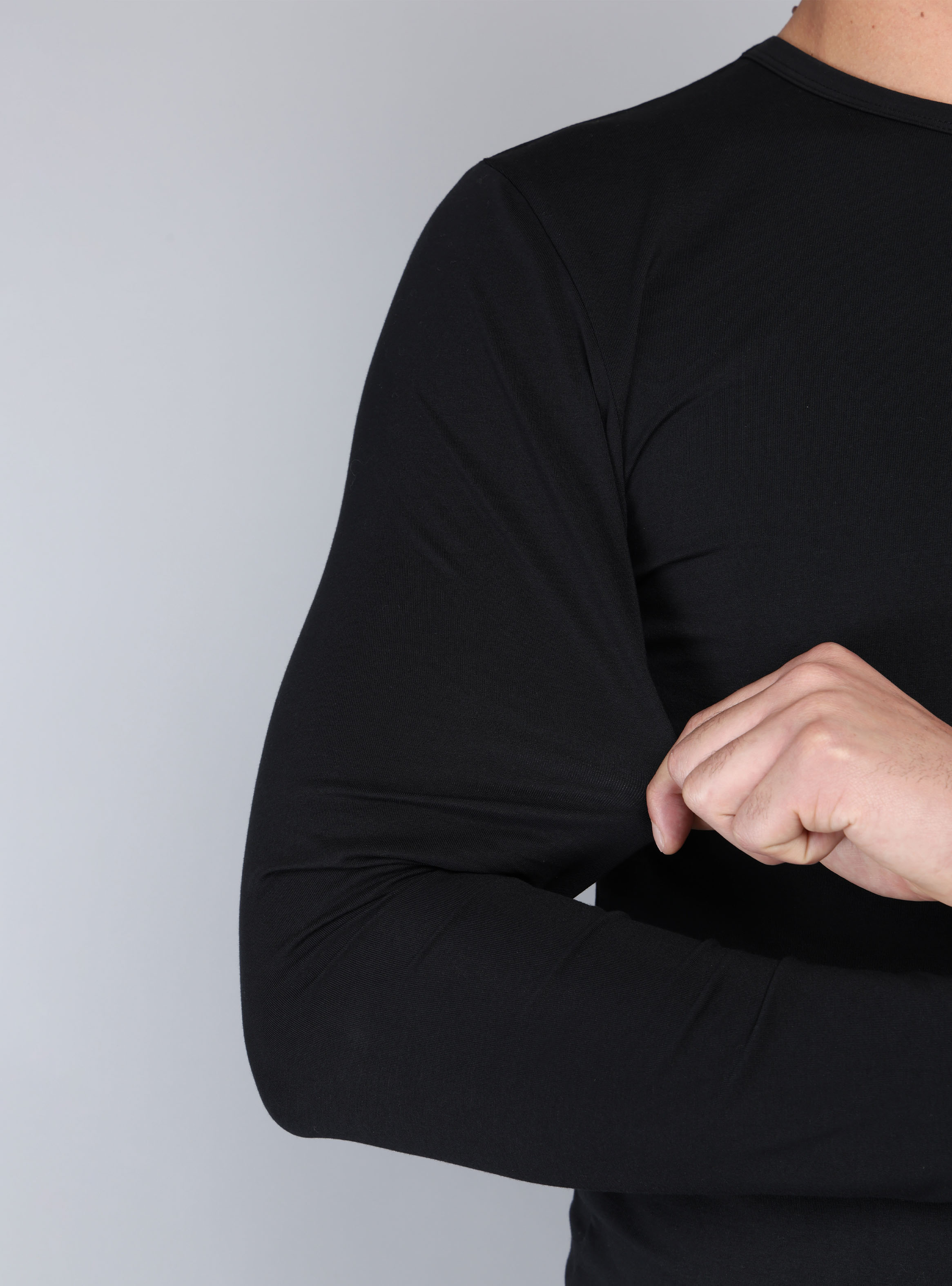 CAMISETA PRIMERA CAPA REGULAR FIT NEGRO ARROW - 5