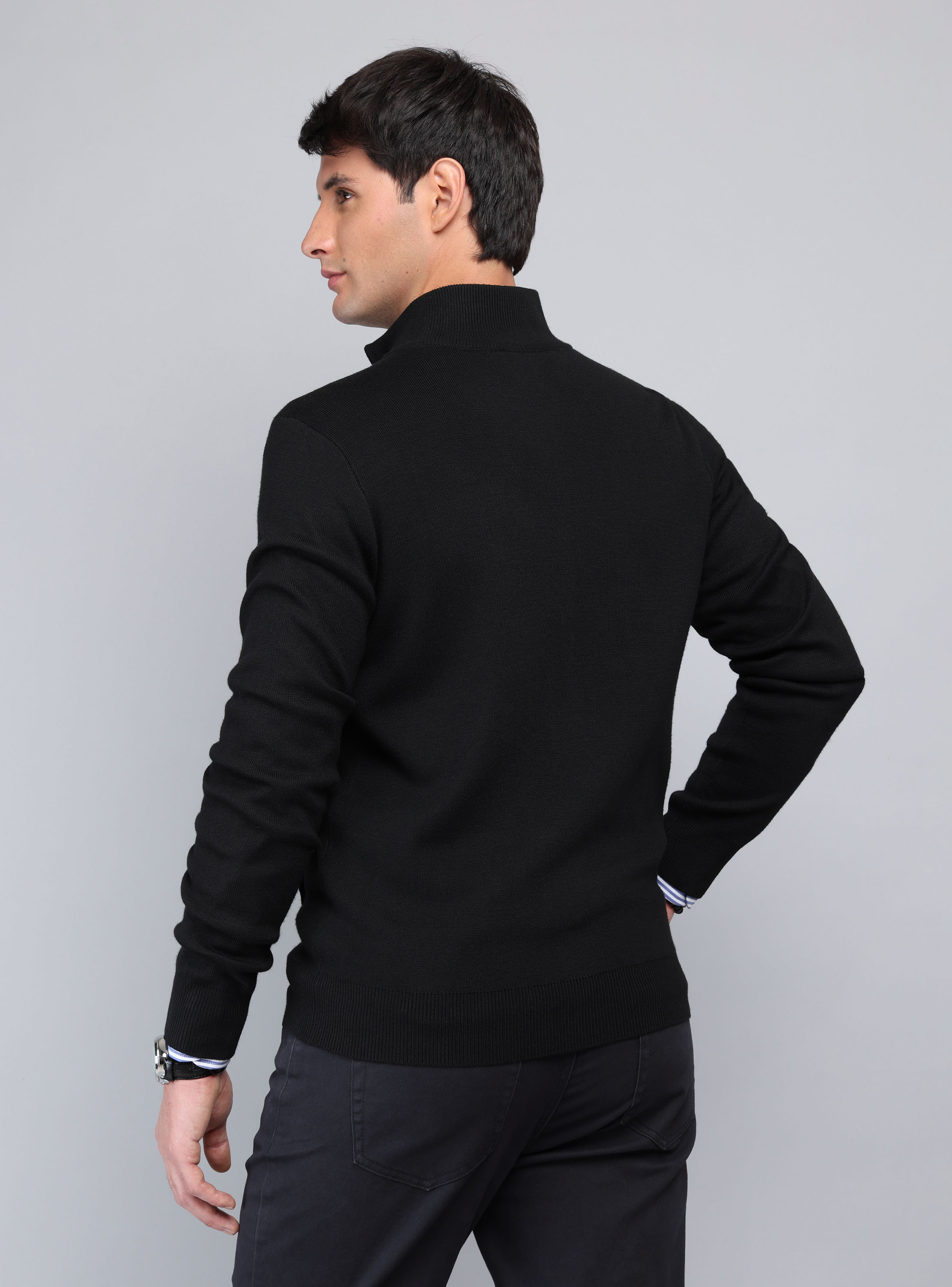 SWEATER CUELLO ALTO REGULAR FIT NEGRO ARROW - 2