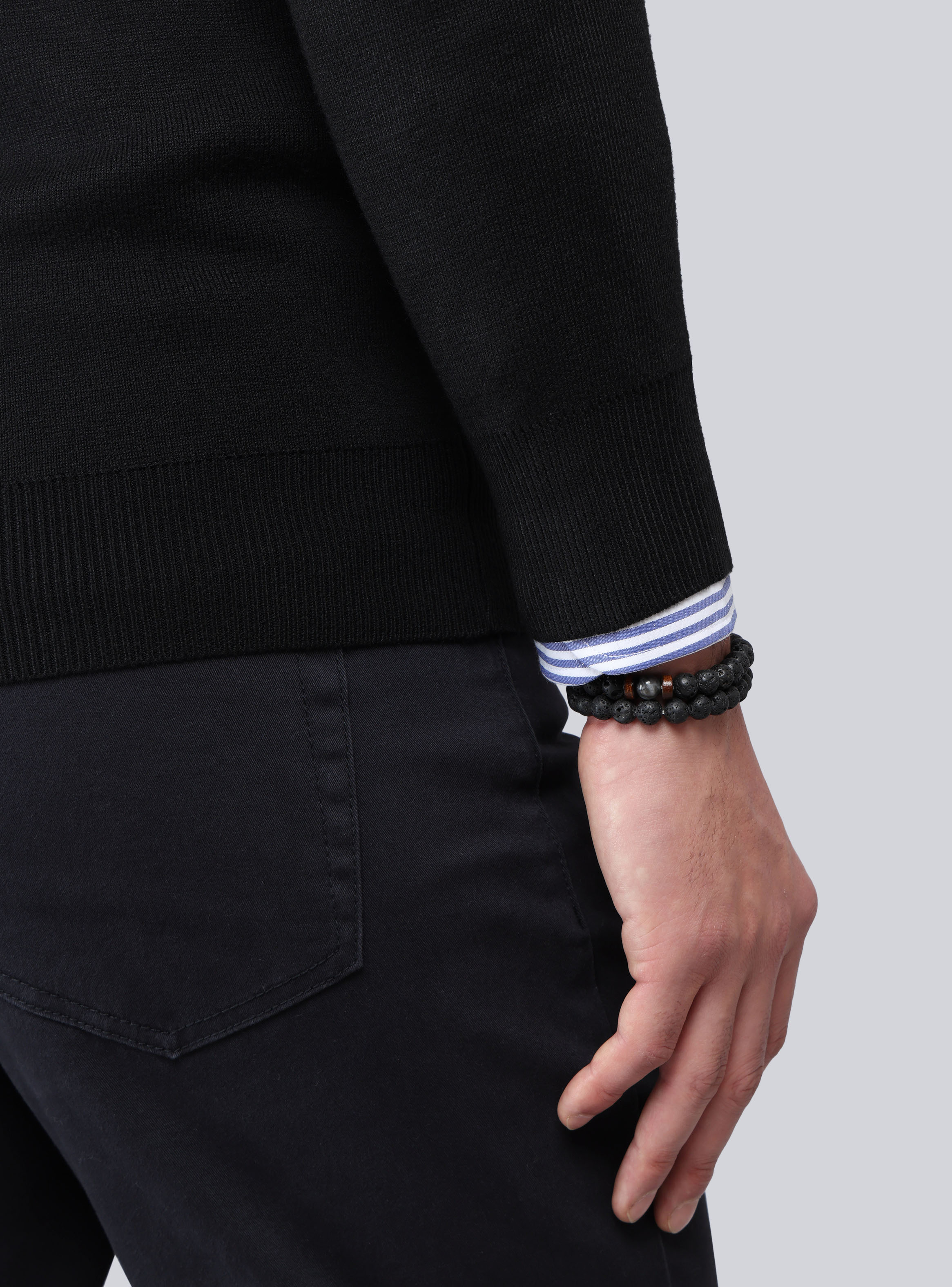 SWEATER CUELLO ALTO REGULAR FIT NEGRO ARROW - 5