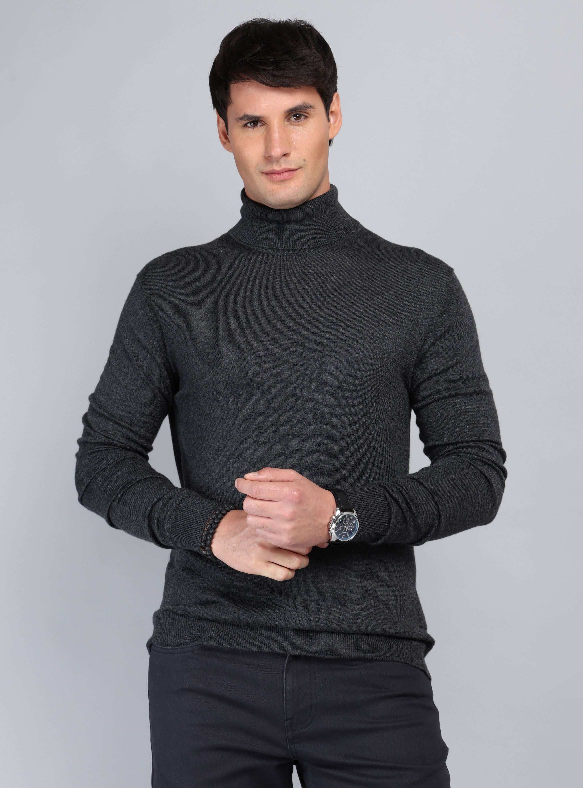 SWEATER CUELLO ALTO REGULAR FIT GRIS OSCURO ARROW - 1