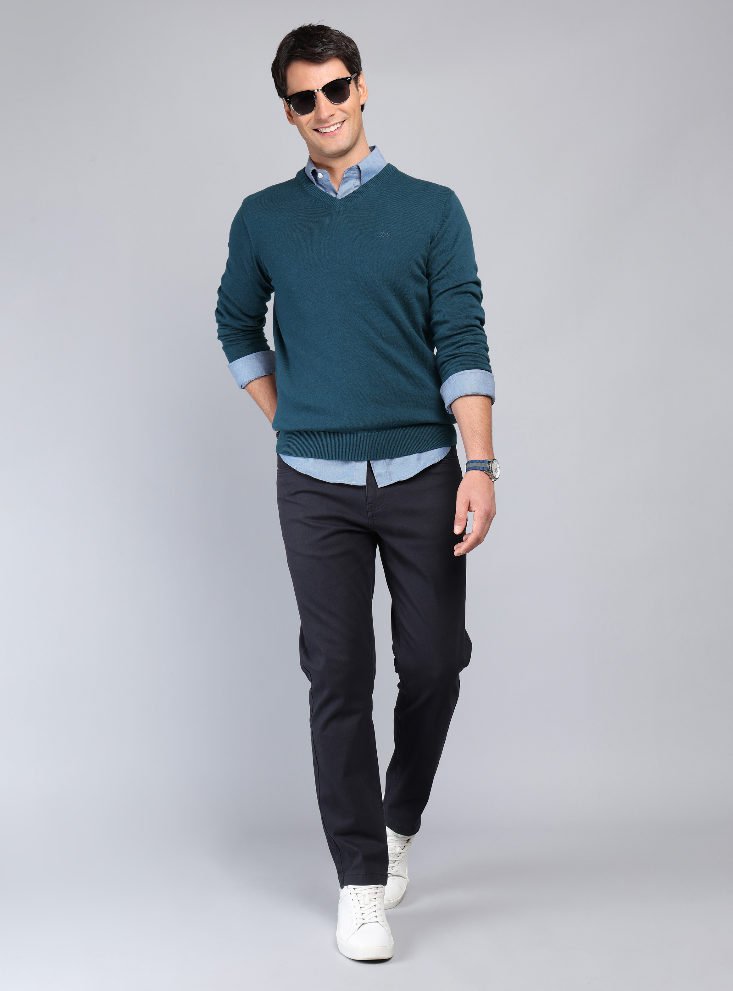 SWEATER CUELLO V REGULAR FIT PETROLEO ARROW - 5