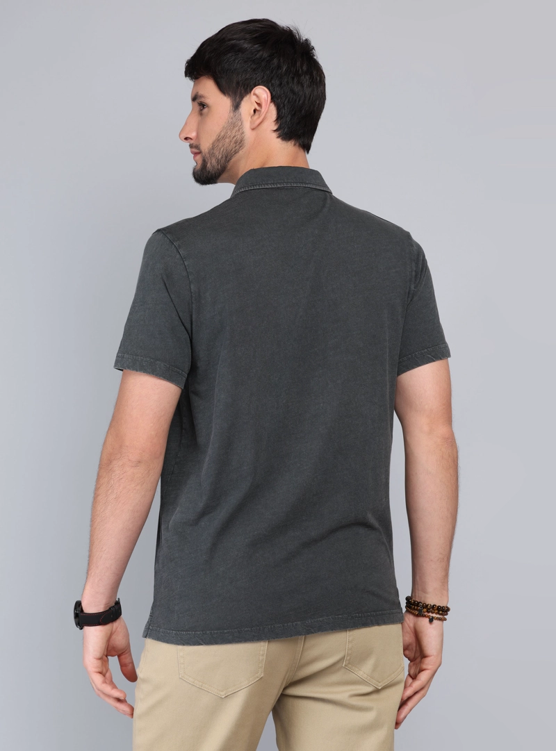 POLERA LISA STONE WASH REGULAR FIT NEGRO ARROW - 2