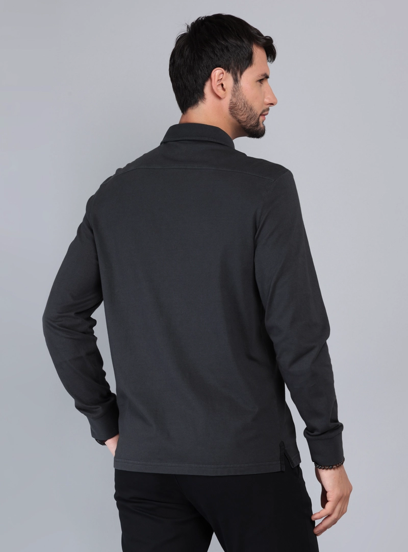 POLERA LISA STONE WASH REGULAR FIT NEGRO ARROW - 2