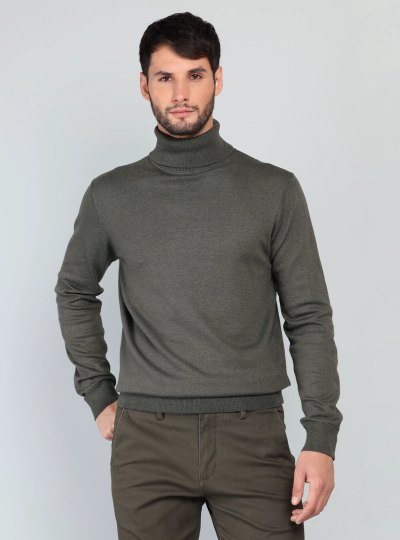 SWEATER CUELLO ALTO REGULAR FIT VERDE ARROW - 1