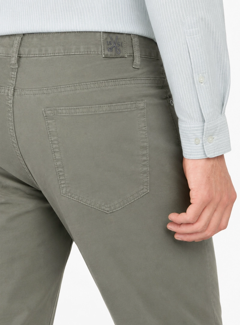 PANTALON 5 POCKET SPANDEX REGULAR FIT VERDE ARROW - 3