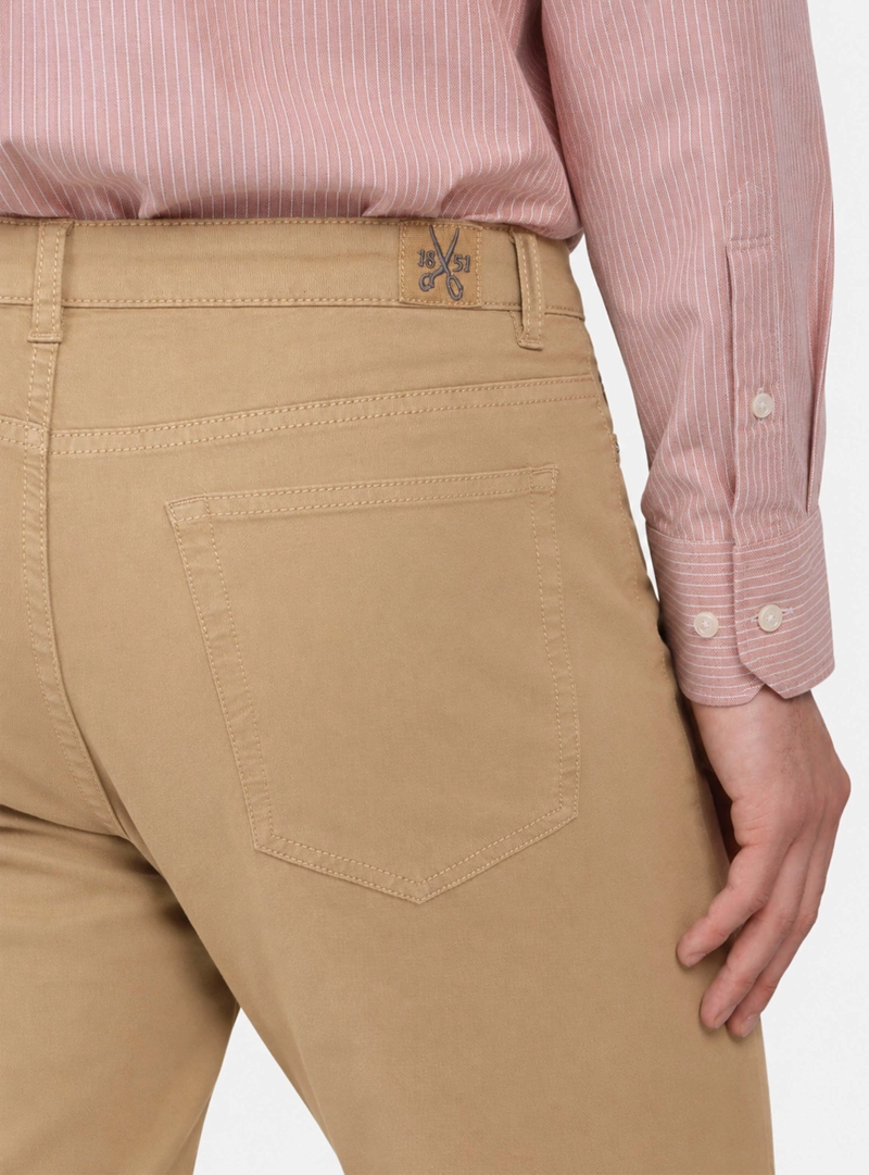 PANTALON 5 POCKET SPANDEX REGULAR FIT CAFE  ARROW - 3