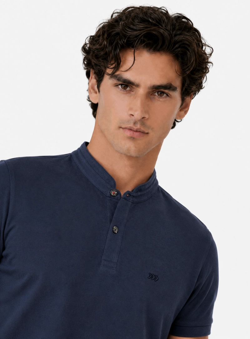 POLERA CUELLO MAO REGULAR FIT AZUL ARROW - 3