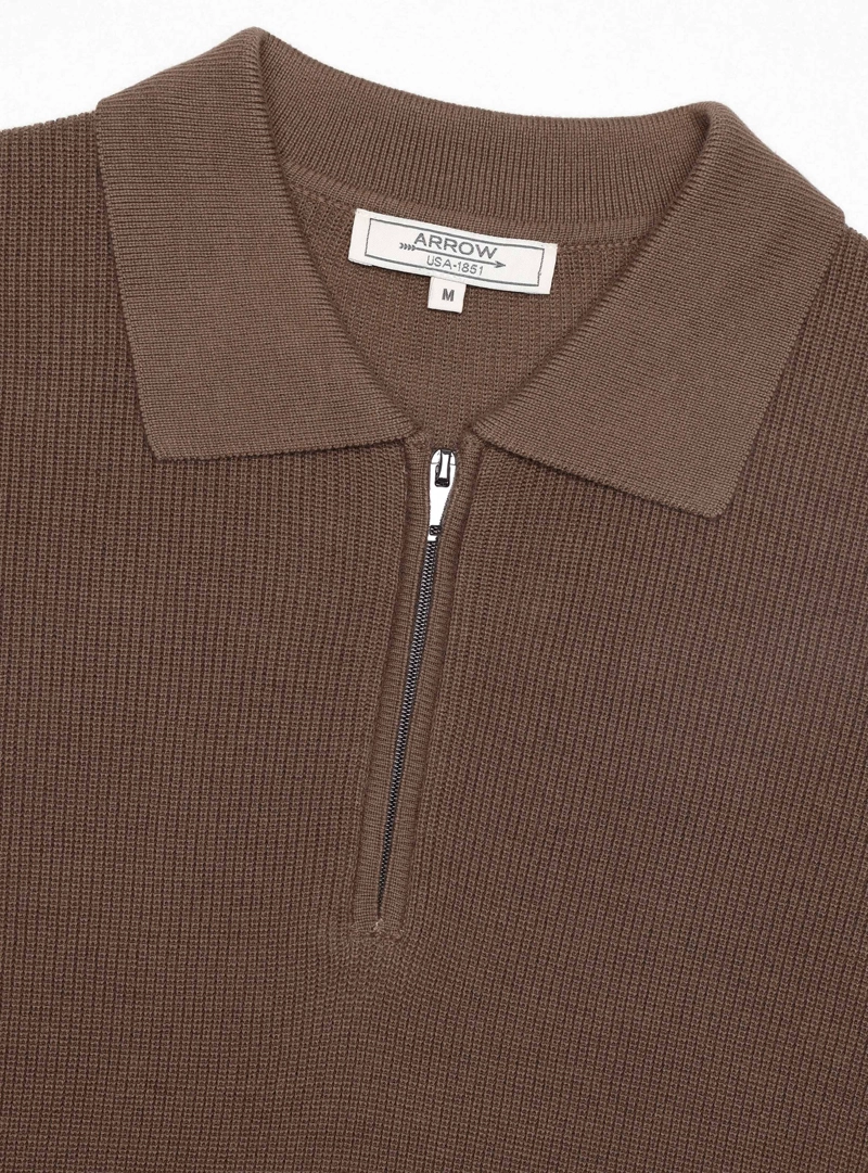 POLERA TEJIDA HALF ZIPPER REGULAR FIT CAFE  ARROW - 5