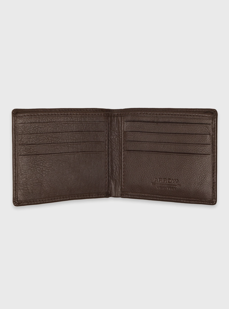 BILLETERA CUERO LISA CAFE  ARROW - 3
