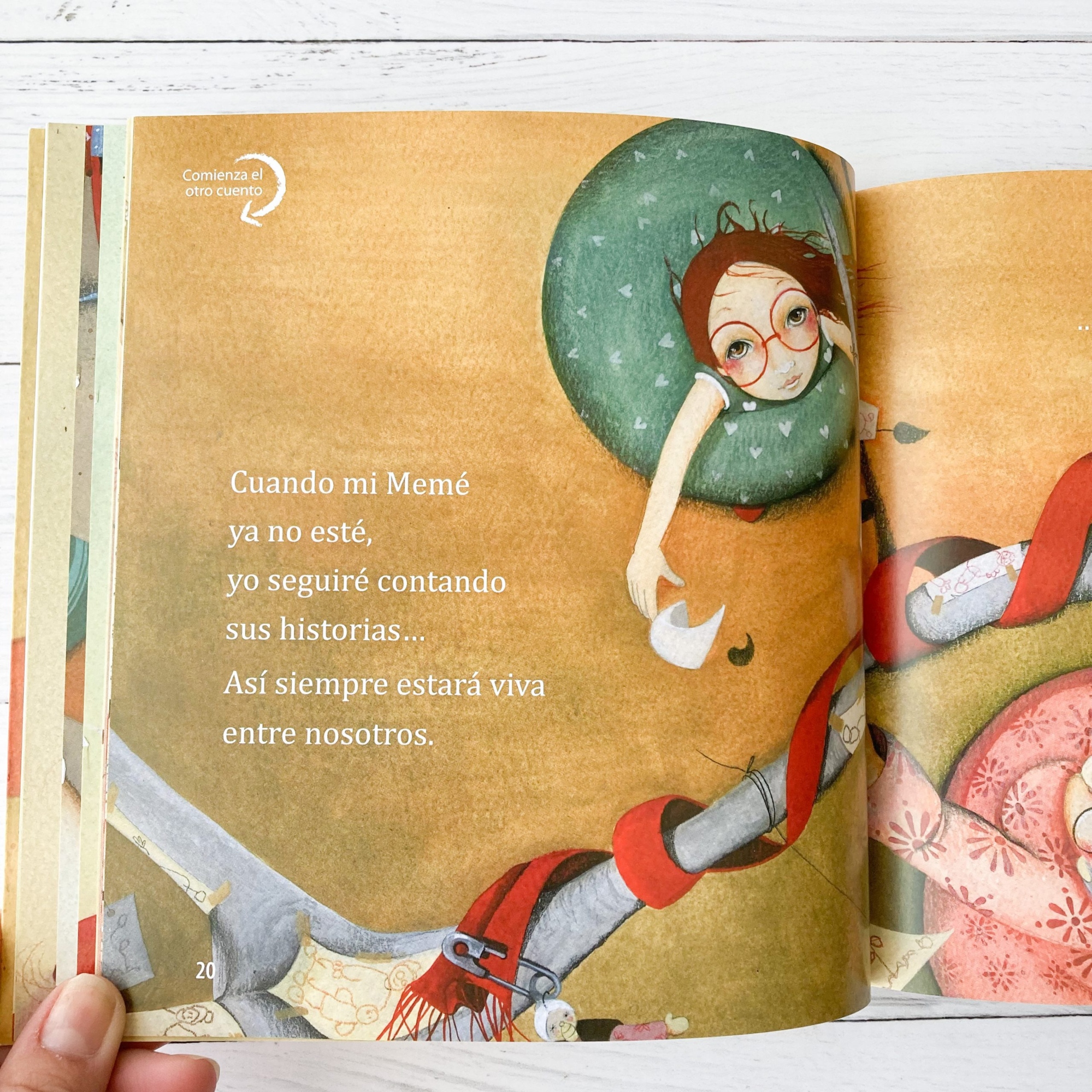 LIBRO LA MAMA DE LA MAMA DE MI MAMA - ALEJANDRA SCHMIDT - 4