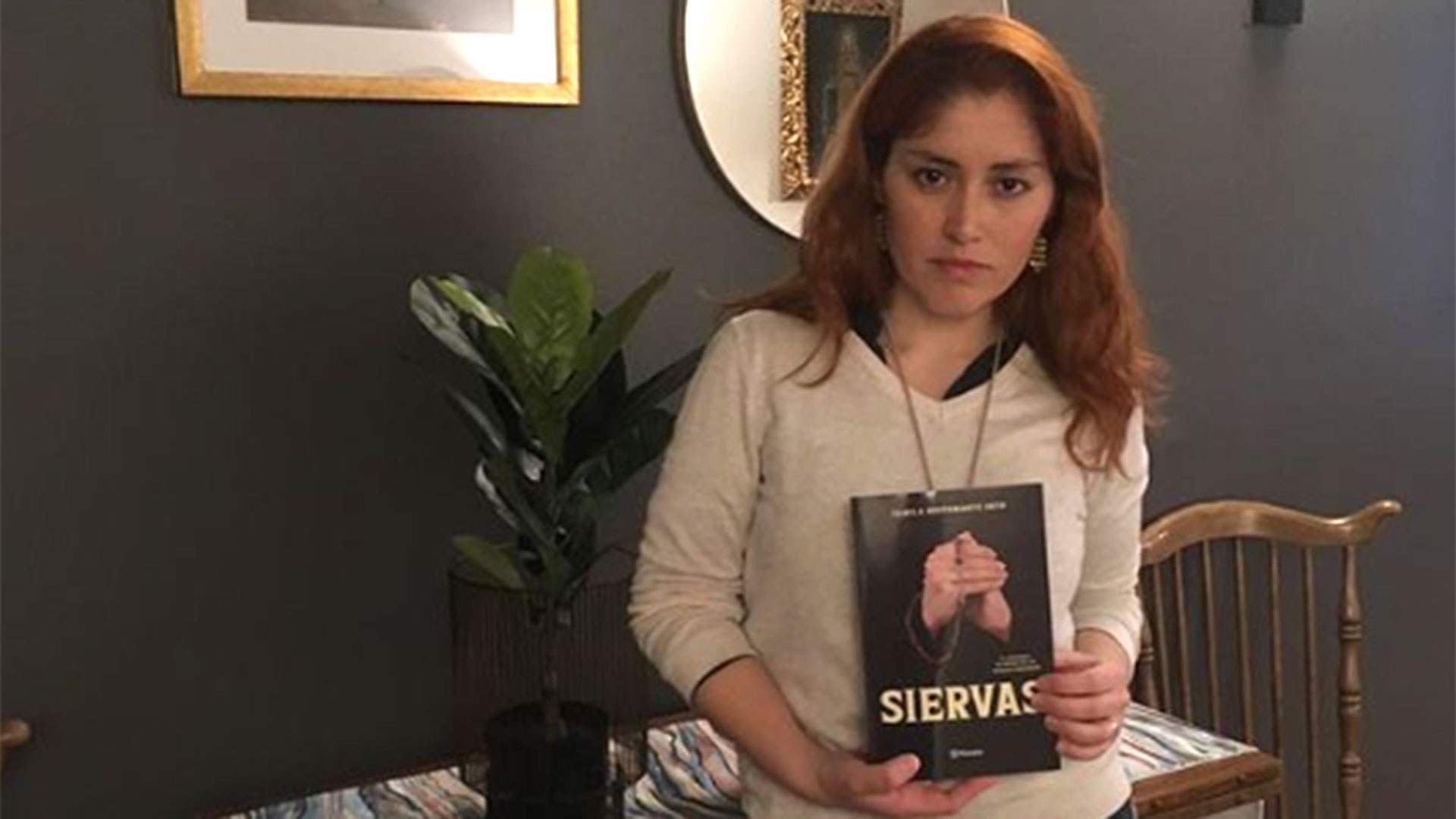 LIBRO SIERVAS CAMILA BUSTAMANTE PLANETA - 2