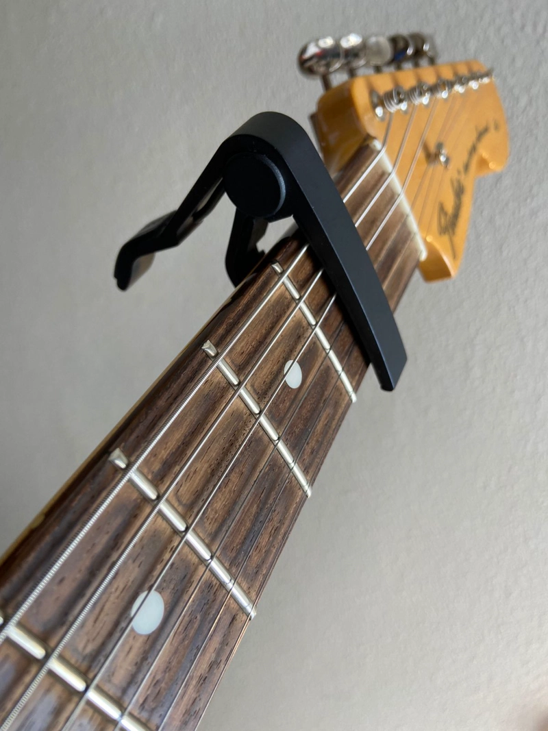 CEJILLO PARA GUITARRA ACUSTICA O ELE CTRICA FREEMAN FRGCP7 - 2