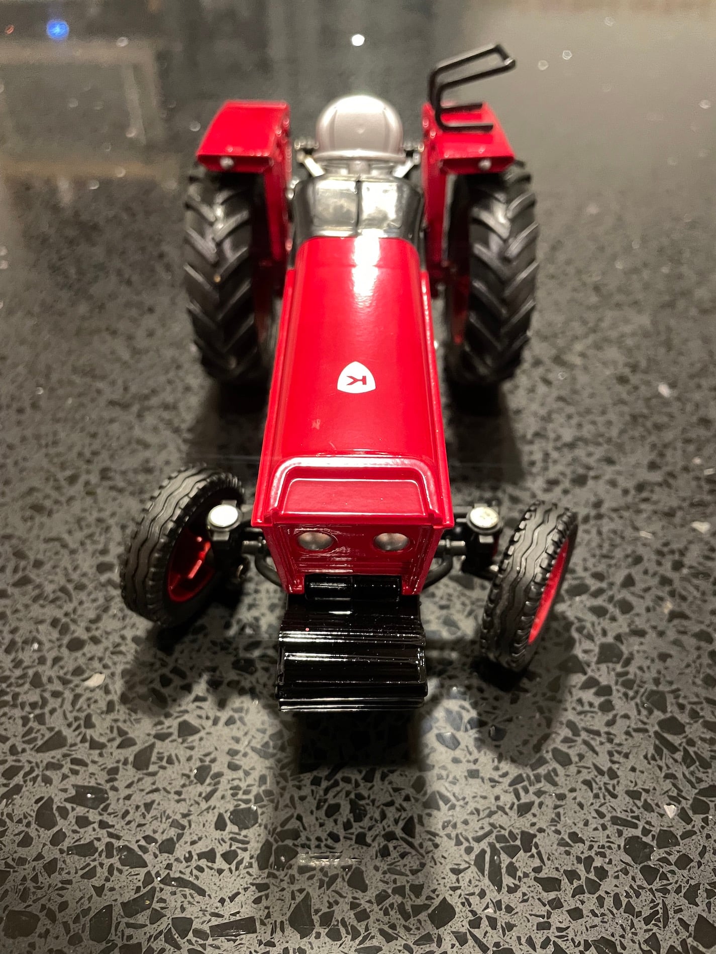 TRACTOR ESCALA KAIDIWEI ROJO 1:18 COLECCIÓN - 4