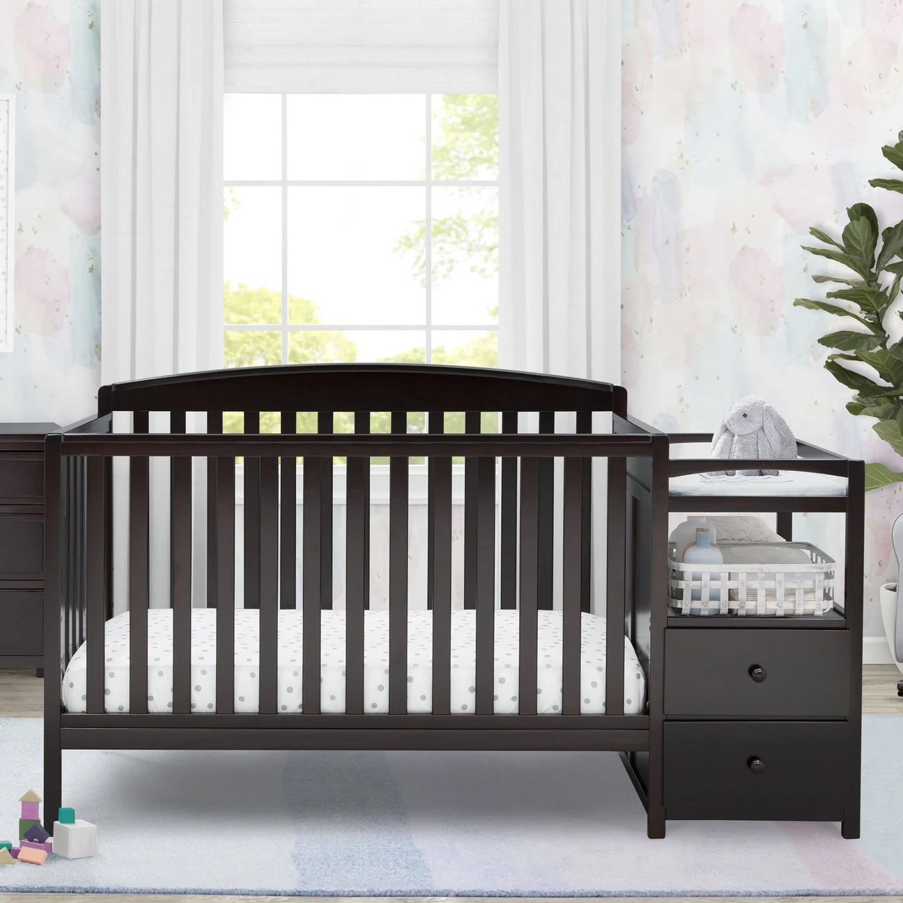 CUNA CONVERTIBLE DELTA CHILDREN 74804-207 MADERA CAFE Y MUDADOR ROYAL CHERRY - 8