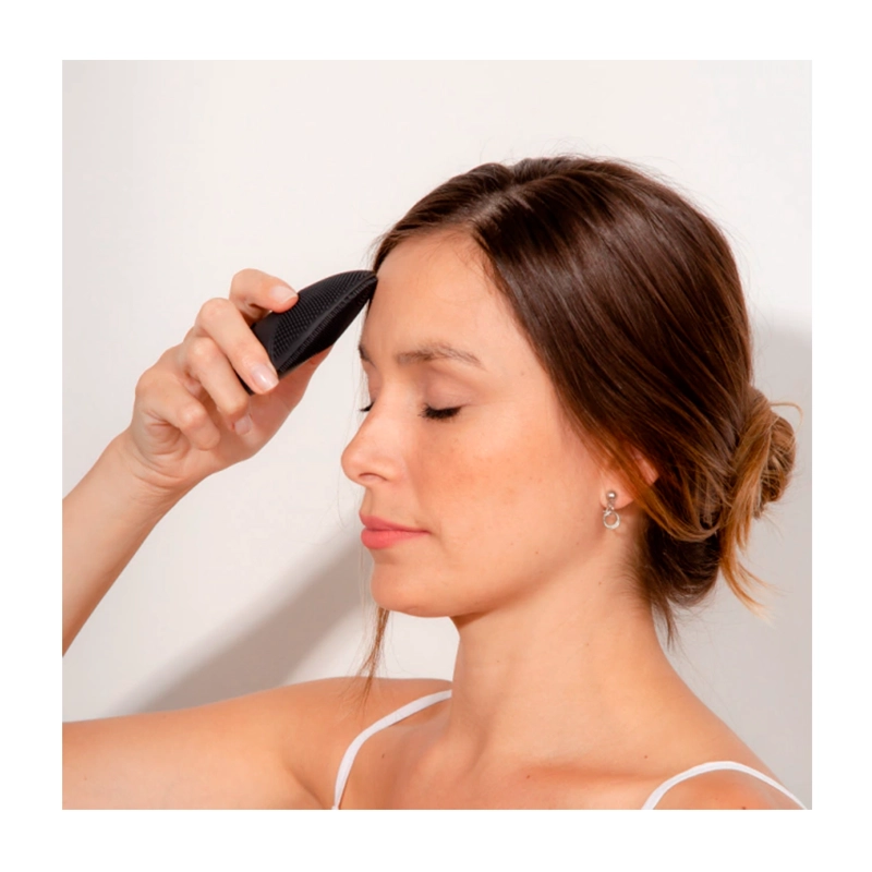 LIMPIADOR FACIAL Y MASAJEADOR MANTRA PLÁSTICO SILICONE BRUSH NEGRO - 4