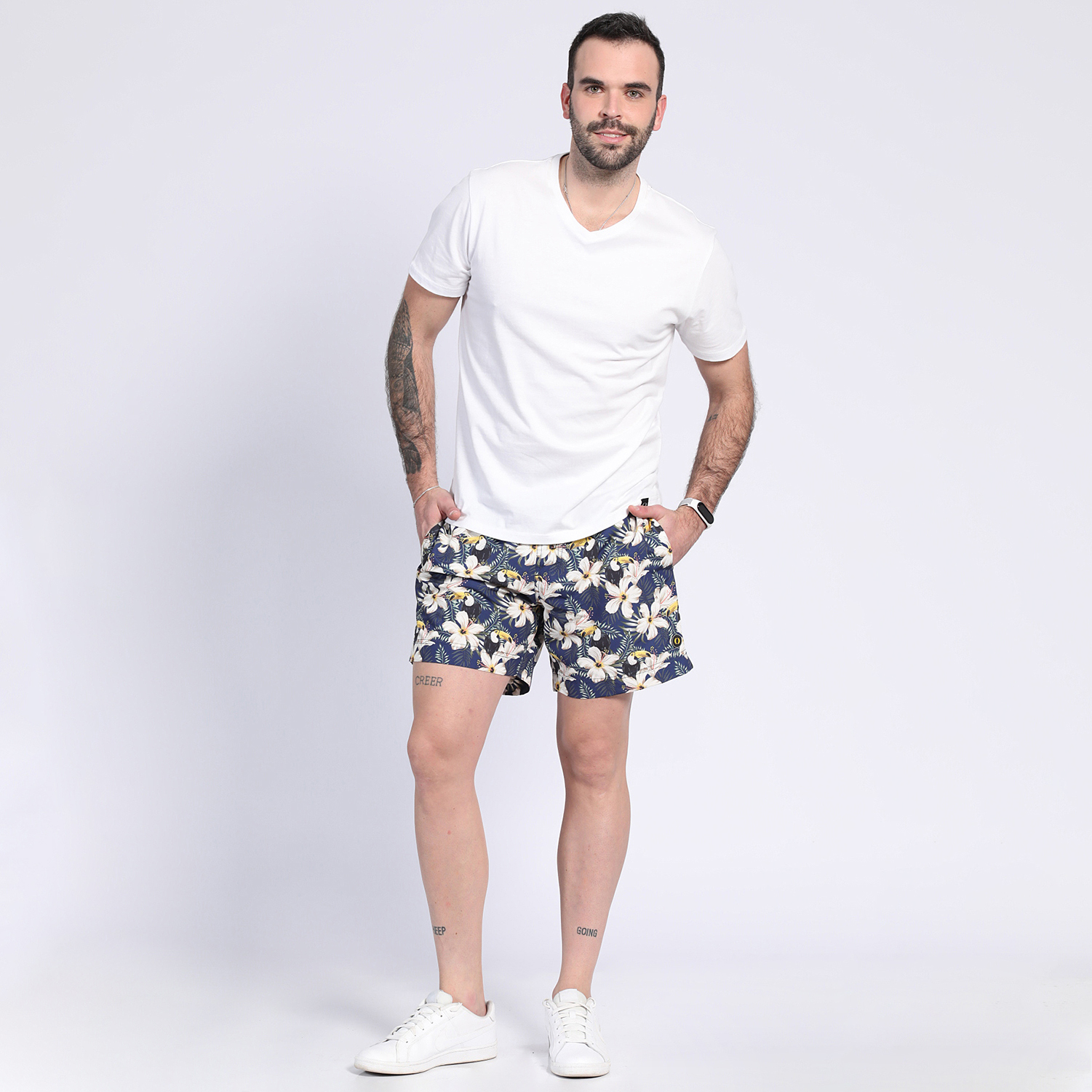 POLERA MANGA CORTA CUELLO V HOMBRE EN COLOR BLANCO ALGODÓN - 1