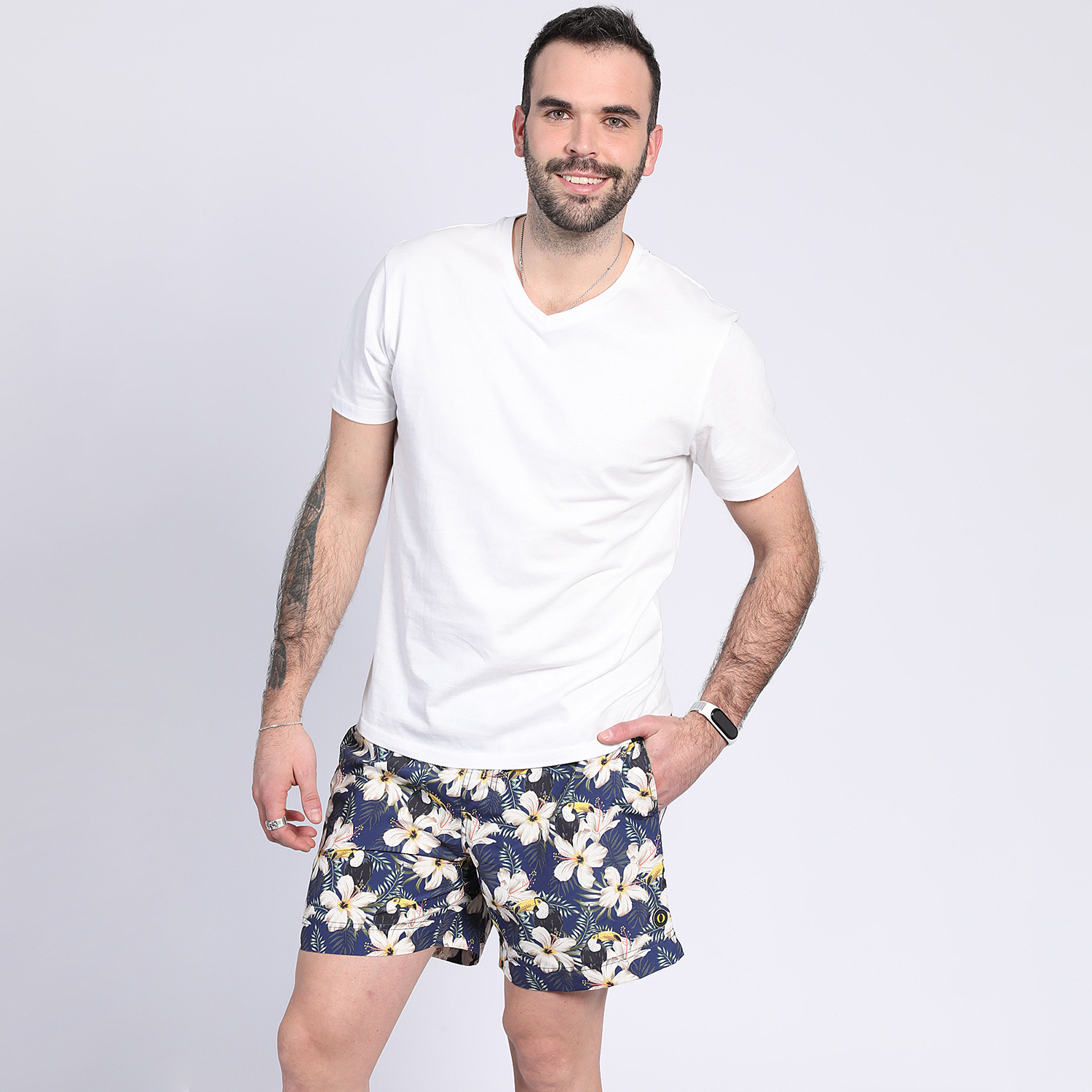 POLERA MANGA CORTA CUELLO V HOMBRE EN COLOR BLANCO ALGODÓN - 2