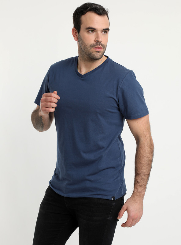 POLERA CUELLO V AZUL MARINO - 1