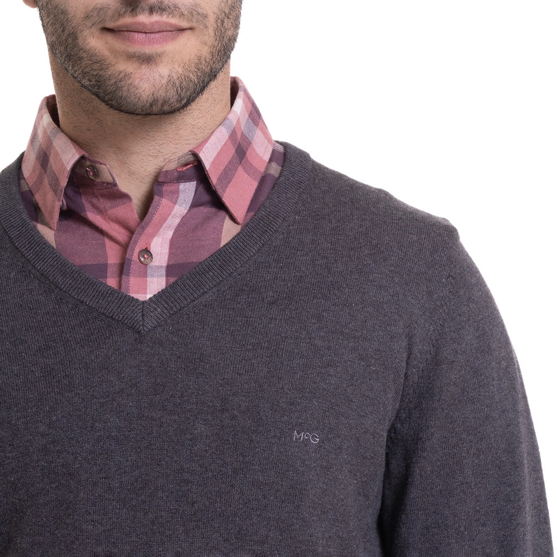 SWEATER CUELLO V MELANGE GRIS OSCURO - 4