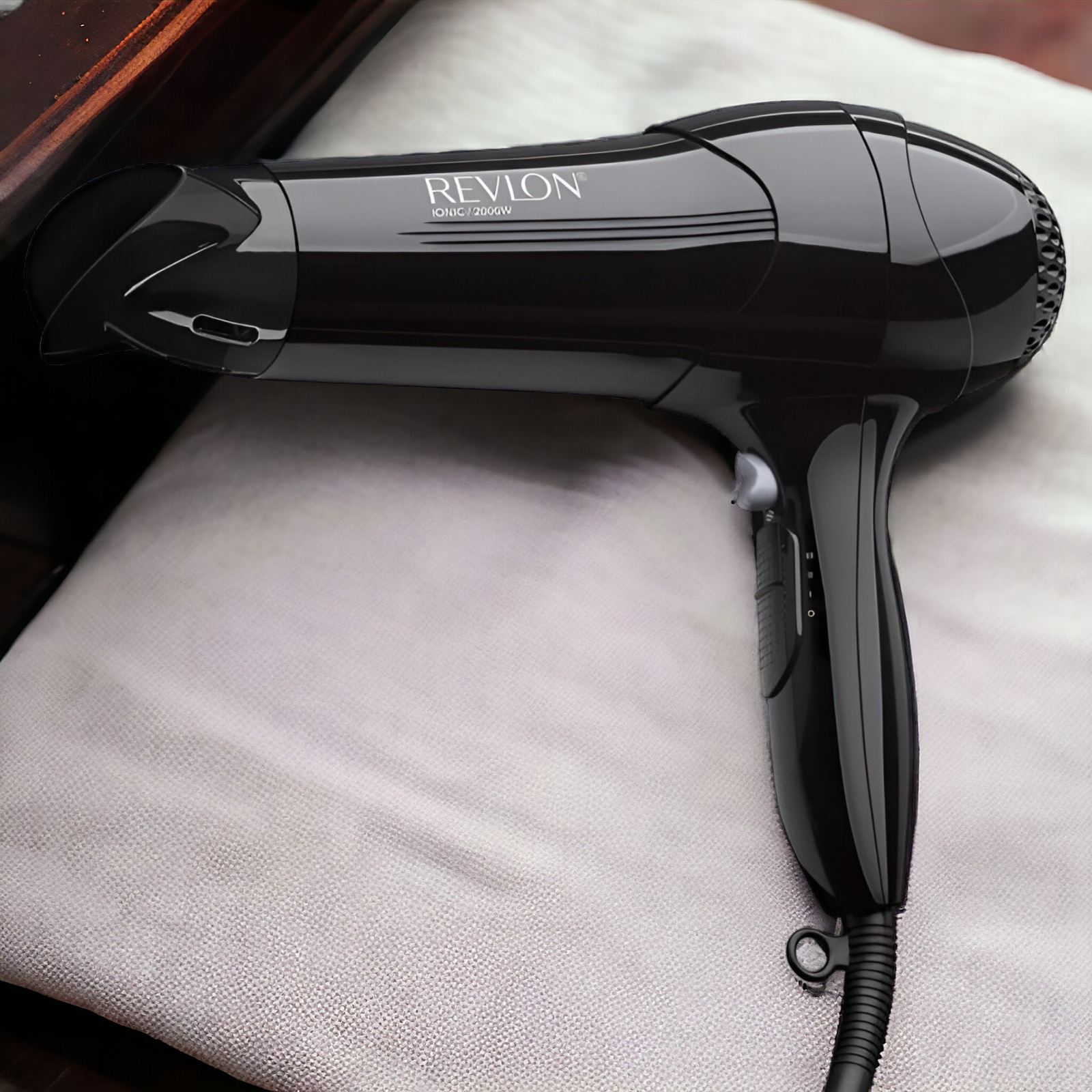 SECADOR DE CABELLO REVLON IONIC PRO TECHNOLOGY 2000W DR7773 - 4