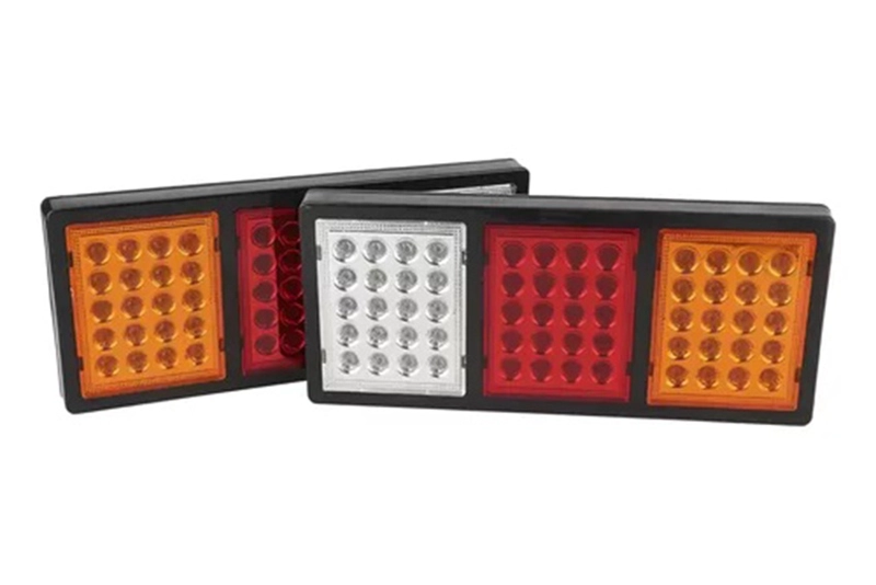 FAROL TRASERO PARA CAMIONES 60 LED BIVOLT 32.2X13.18CM - 5