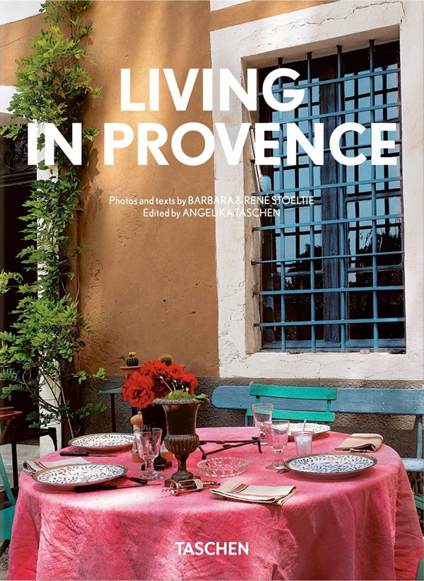 40 - LIVING IN PROVENCE - INT - 6