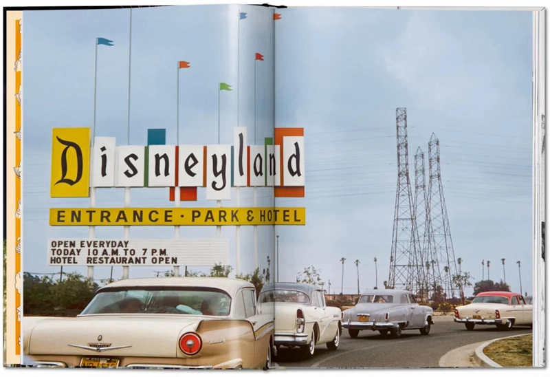 LIBRO DISNEYLAND · POCKET BOOK - CHRIS NICHOLS - 2