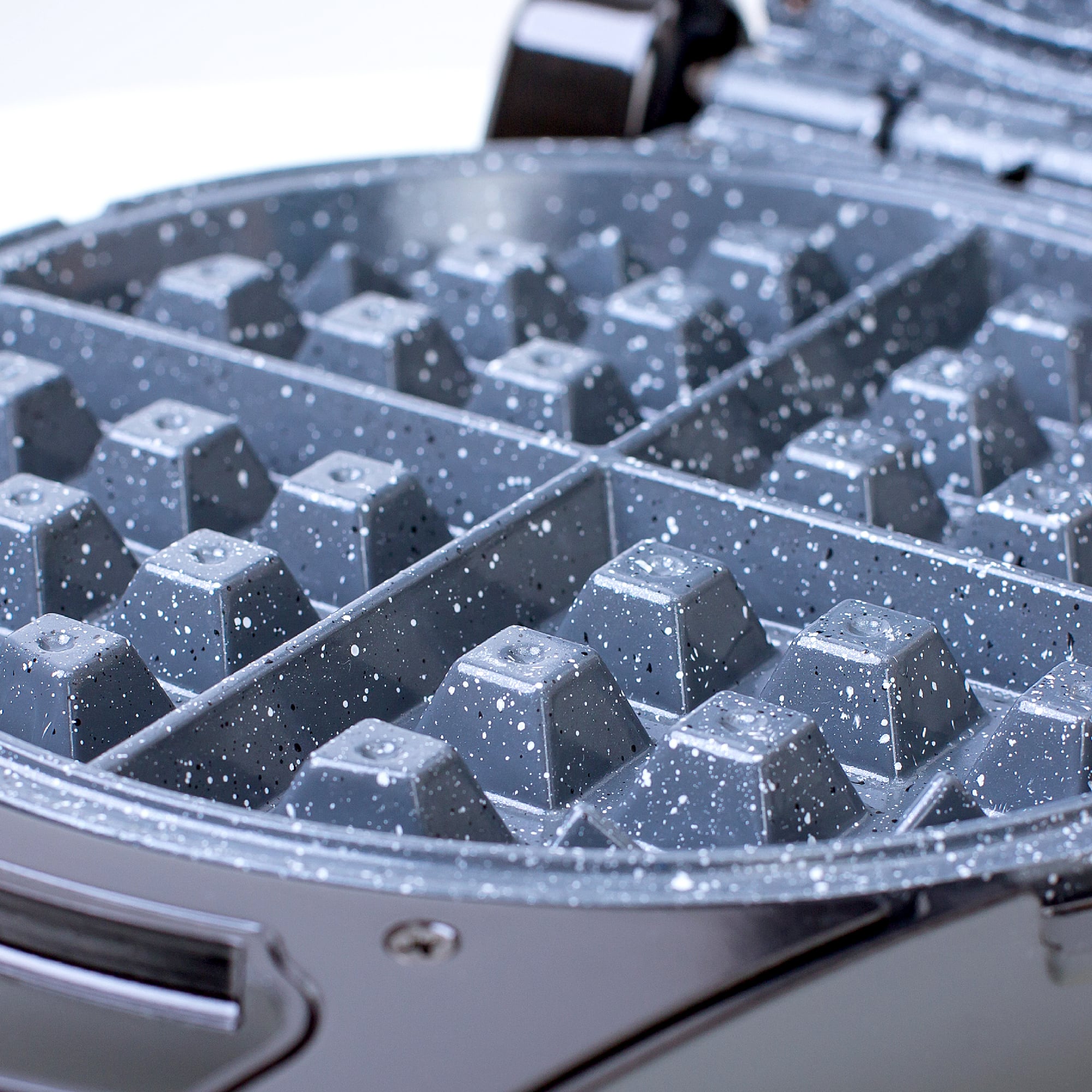 Wafflera 4 Espacios 800 W BWM032 - 6