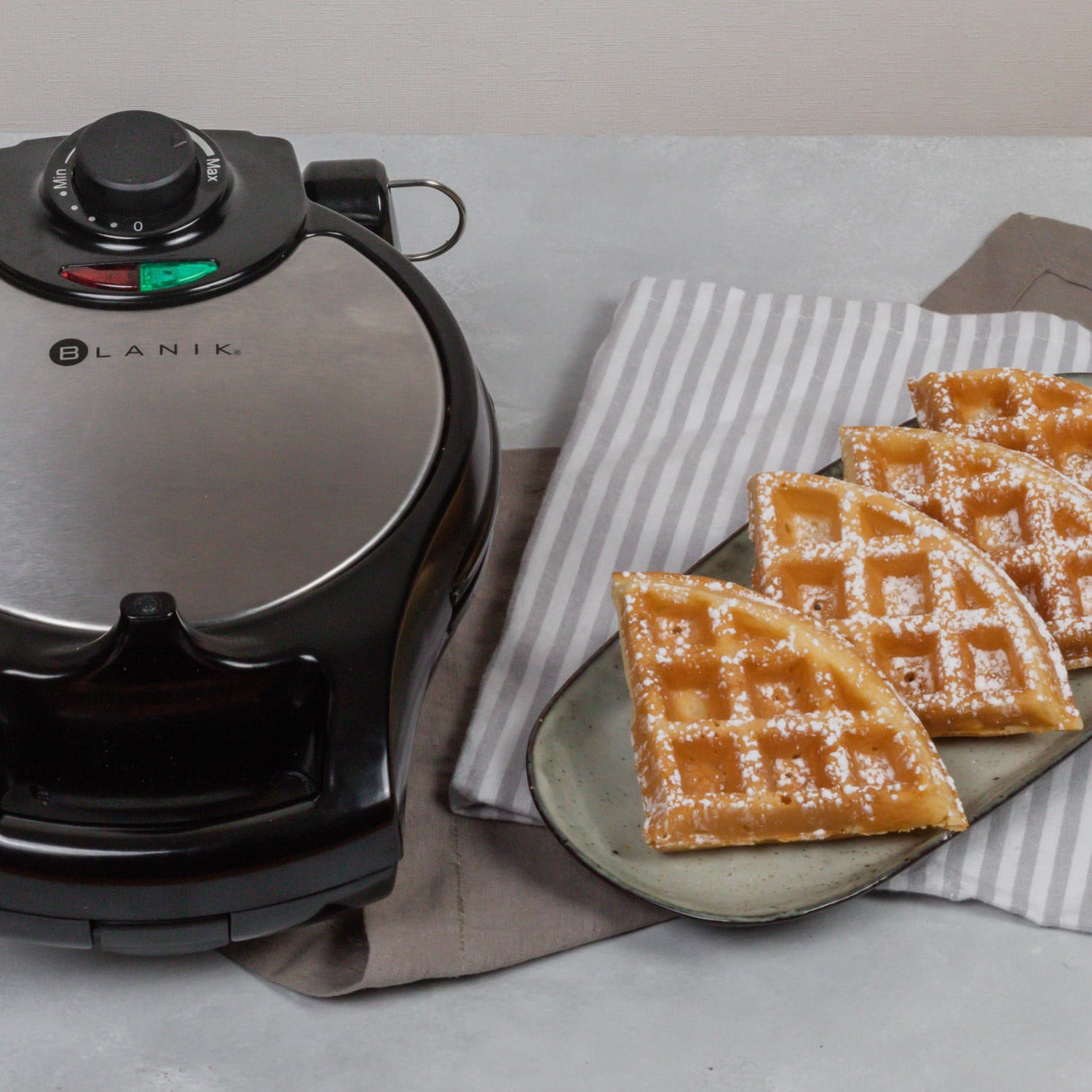 Wafflera 4 Espacios 800 W BWM032 - 10