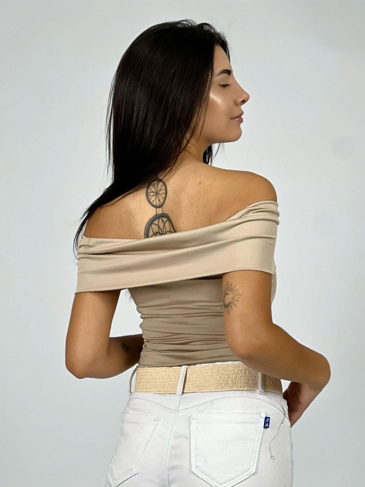 POLERA ALGODÓN MUJER ENIGMÁTICA ELASTICADA HOMBROS CAÍDOS - 3