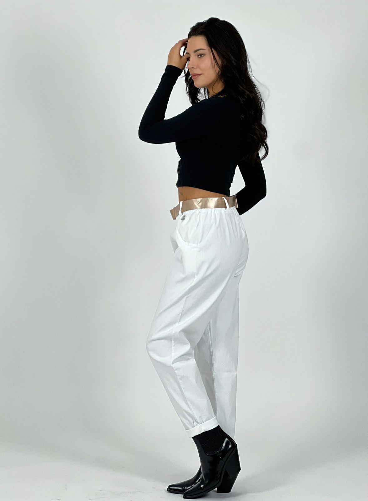 JOGGER ITALIANO CON CINTURÓN EN COLOR BLANCO INVIERNO - 3