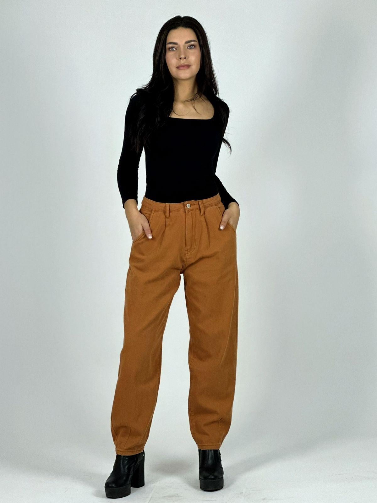 PANTALÓN ITALIANO ESTILO MOM CAMEL - 1