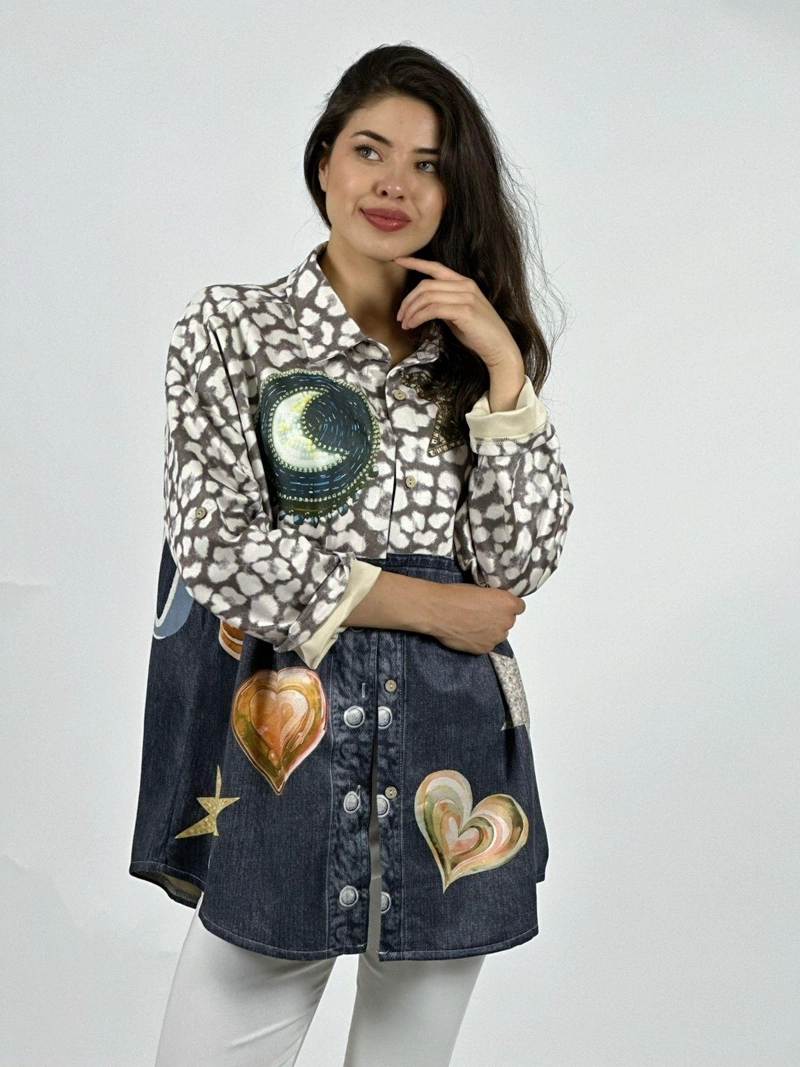 CHAQUETA GAMUZA FLORAL LUNA ESTRELLA Y CORAZONES BEIGE - 1
