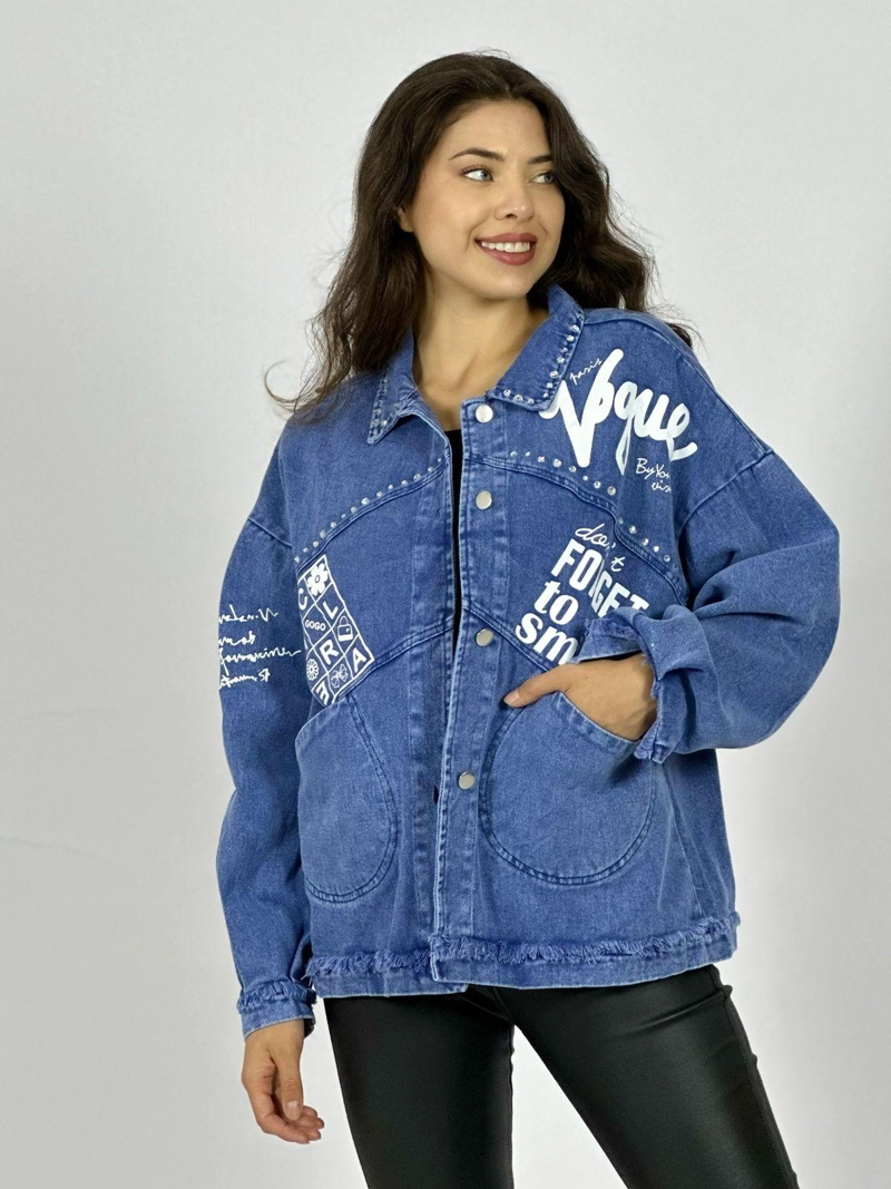 CHAQUETA MEZCLILLA TACHAS Y LETRAS NEGRO - 1