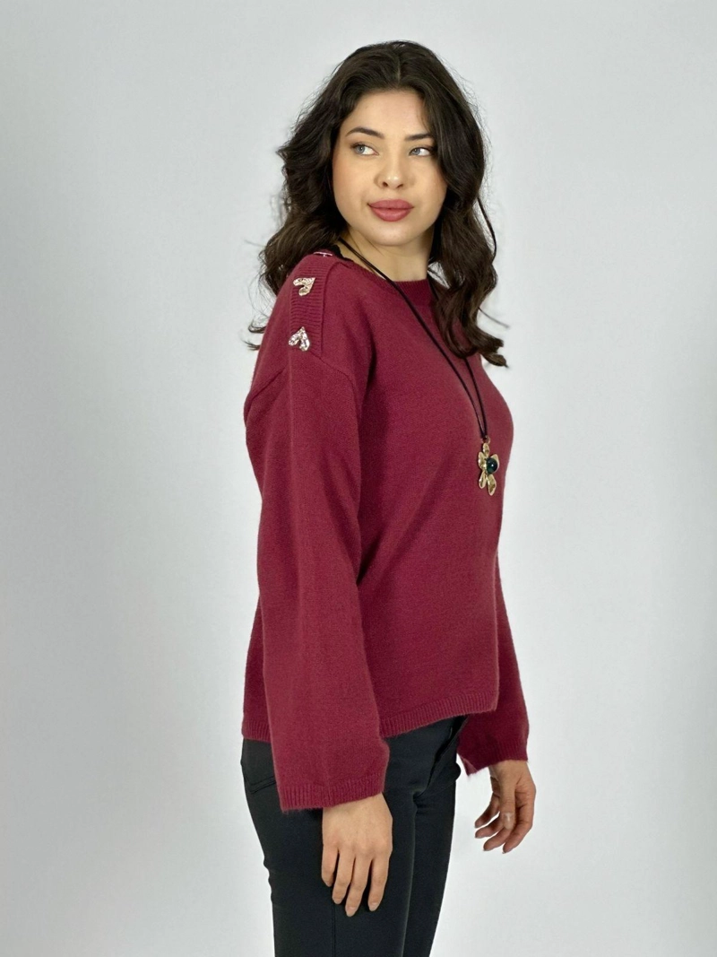 SWEATER LANA CORAZONES BRILLANTES EN HOMBROS NEGRO - 2