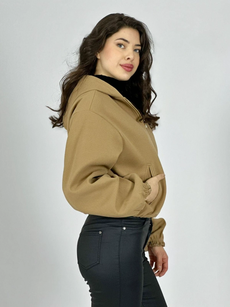 CHAQUETA BOMBER CORTA CON GORRO BURDEO - 2
