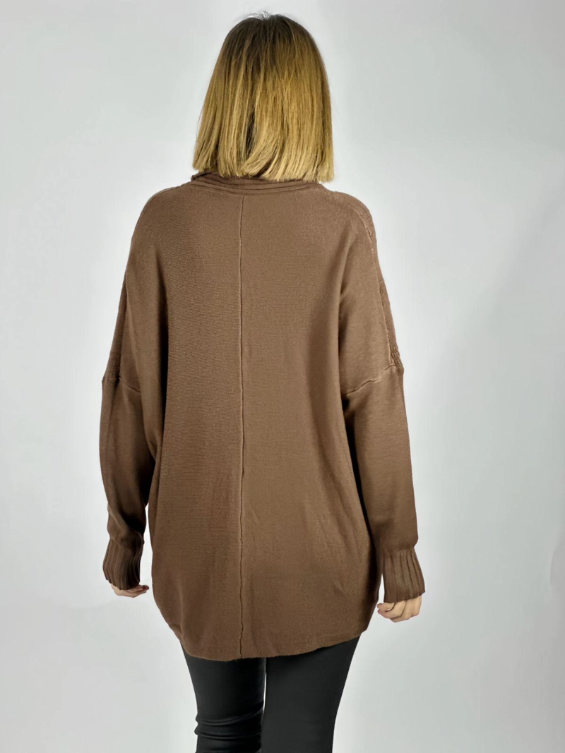 SWEATER CUELLO TORTUGA DISEÑO EN V BURDEO - 3