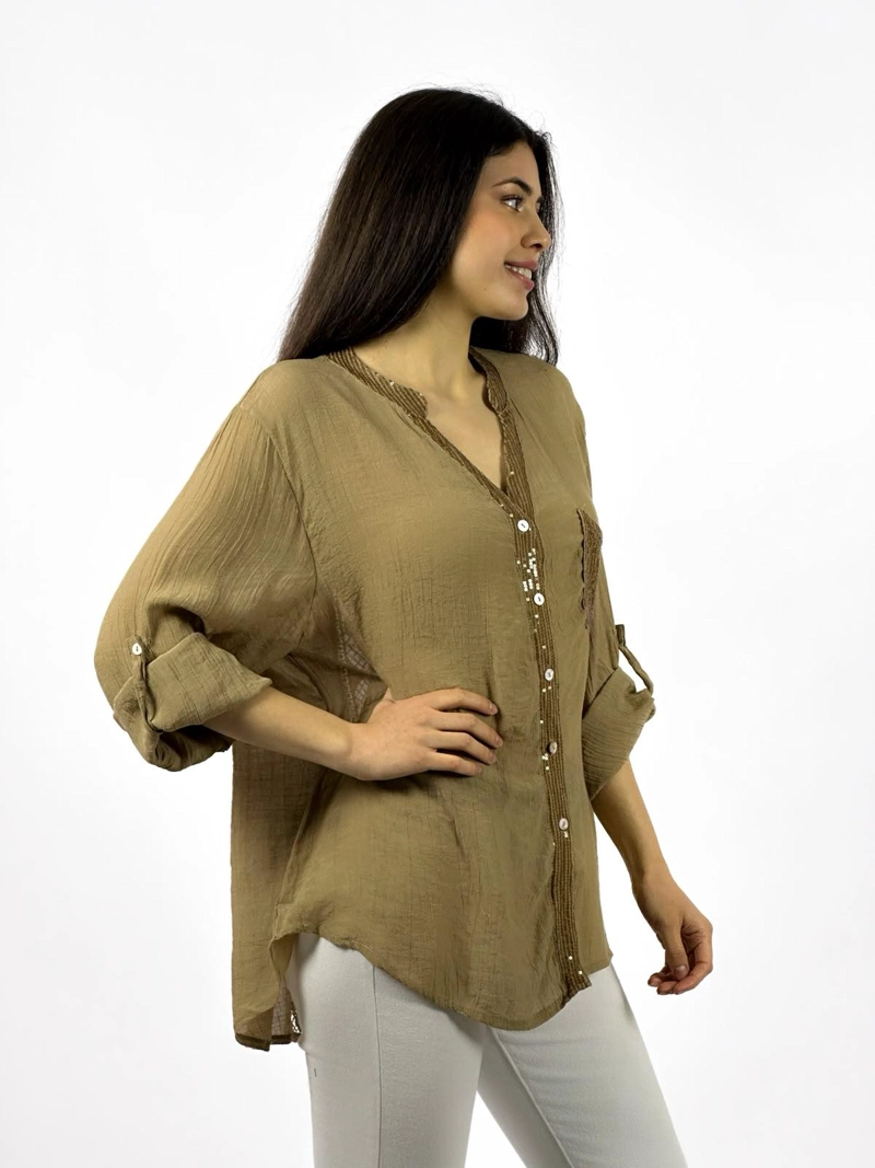 BLUSA CASUAL CON BRILLOS DORSO TEJIDO CELESTE - 2