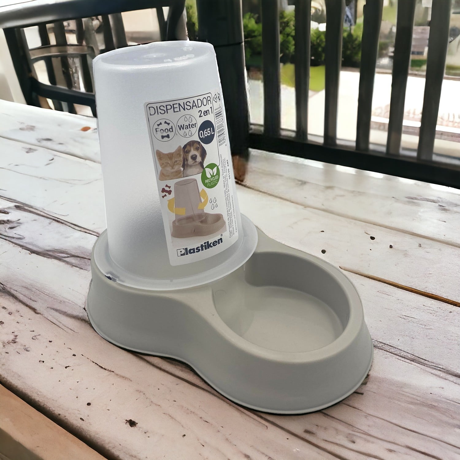 DISPENSADOR PERROS GATOS AGUA COMIDA PL20140_ECR PLASTIKEN 0.65 L BEIGE