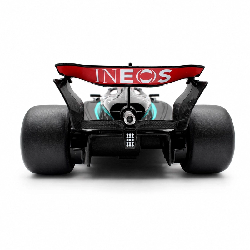 AUTO A CONTROL REMOTO MERCEDES W15 E FORMULA 1 ESCALA 1:12 - 4