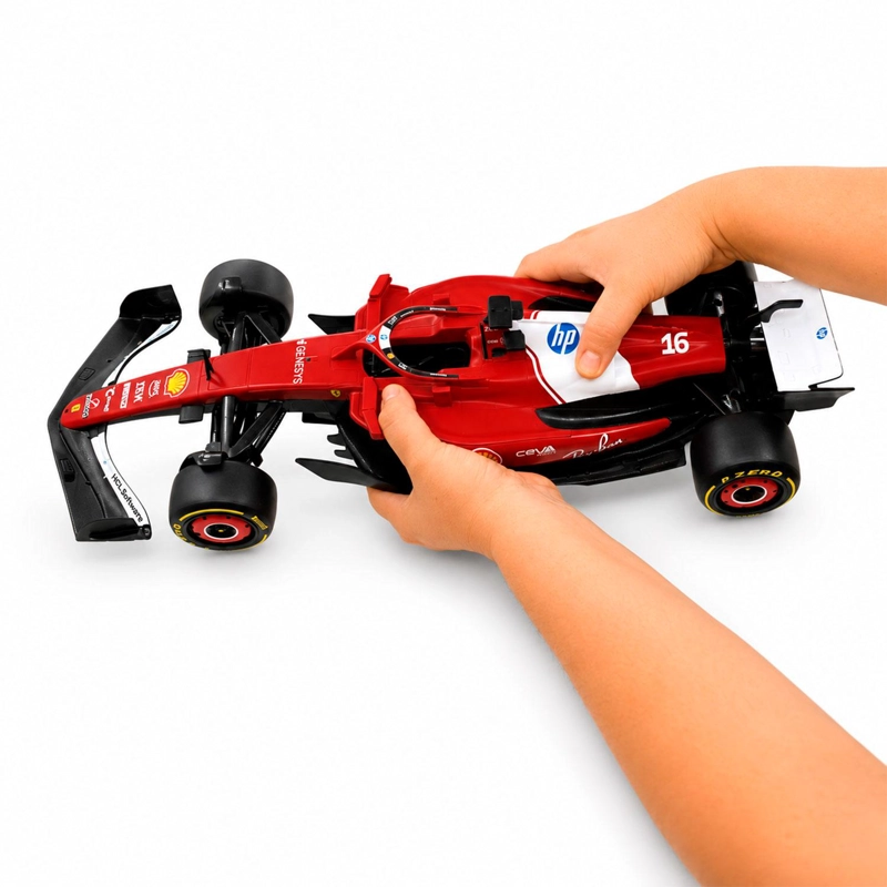 AUTO A CONTROL REMOTO FERRARI SF-25 FORMULA 1 ESCALA 1:12 - 9