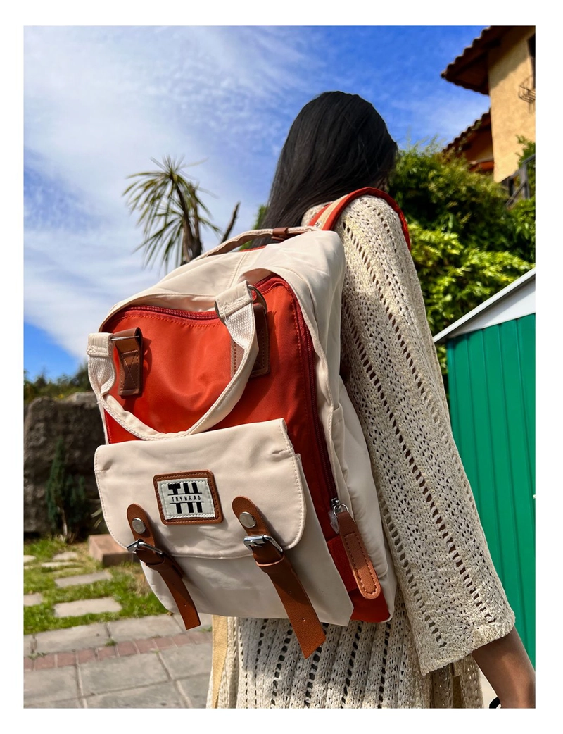 MOCHILA FEMENINA DISEÑO CLASICO A PRUEBA DE AGUA 37 LITROS - 4