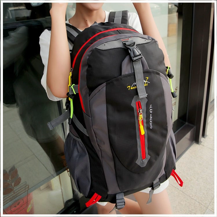 MOCHILA MULTIFUNCIONAL OUTDOOR IMPERMEABLE PARA NOTEBOOK Y VIAJES - 4