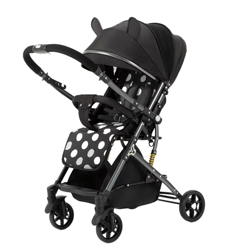 COCHE VOYAGE PASEO V6 MICKY REVERSIBLE NEGRO - 1