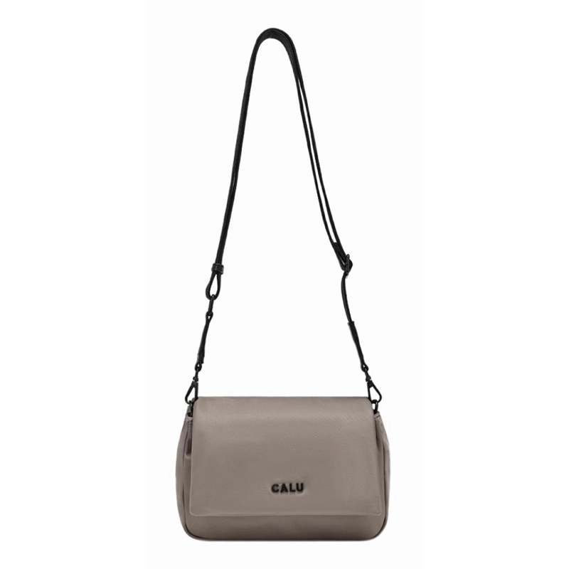 CARTERA BANDOLERA PEQUEÑA KATE TAUPE CALU - 3