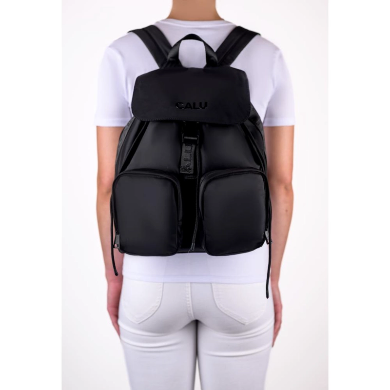 MOCHILA CARTERA URBANA AURA NEGRO CALU - 8